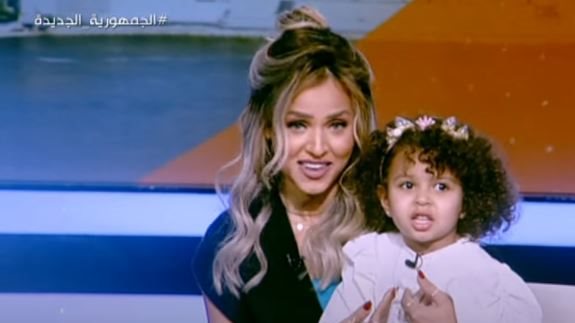 الإعلامية نهاد سمير وابنة  أحمد مختار