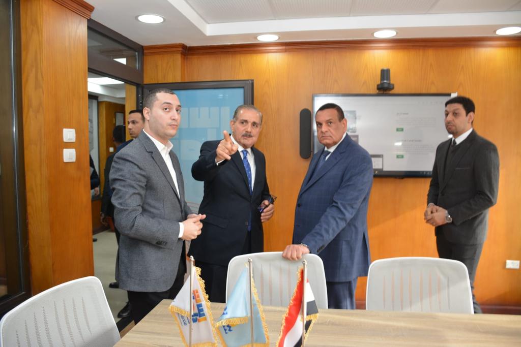 جولة وزير التنمية المحلية في كفر الشيخ