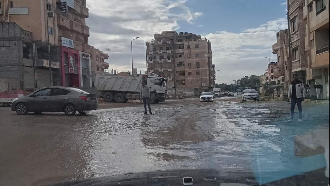 سماء ملبدة بالغيوم وهطول امطار في سيناء