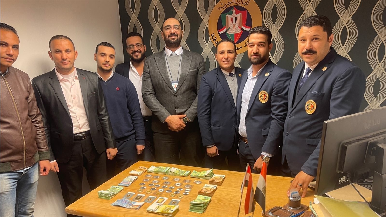 صورة من الضبطية  صورة من الضبطية