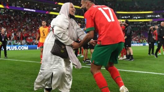 نجم المغرب ووالدته