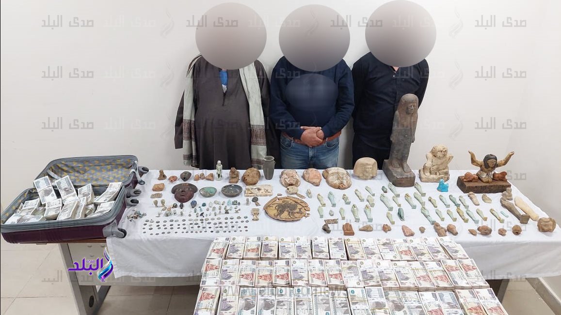 المتهمين 