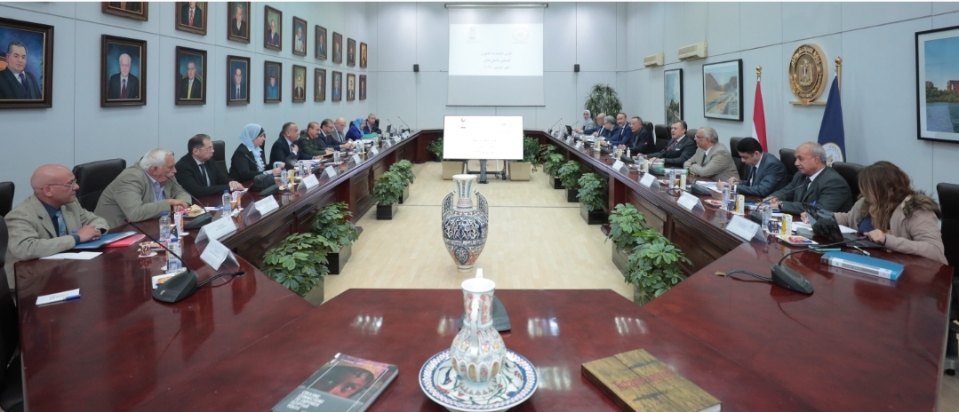 وزير السياحة والآثار 