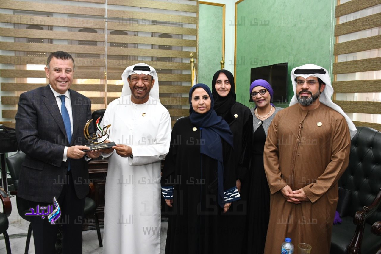 استقبال رئيس جامعة عين شمس لوفد جائزة خليفة التربوية