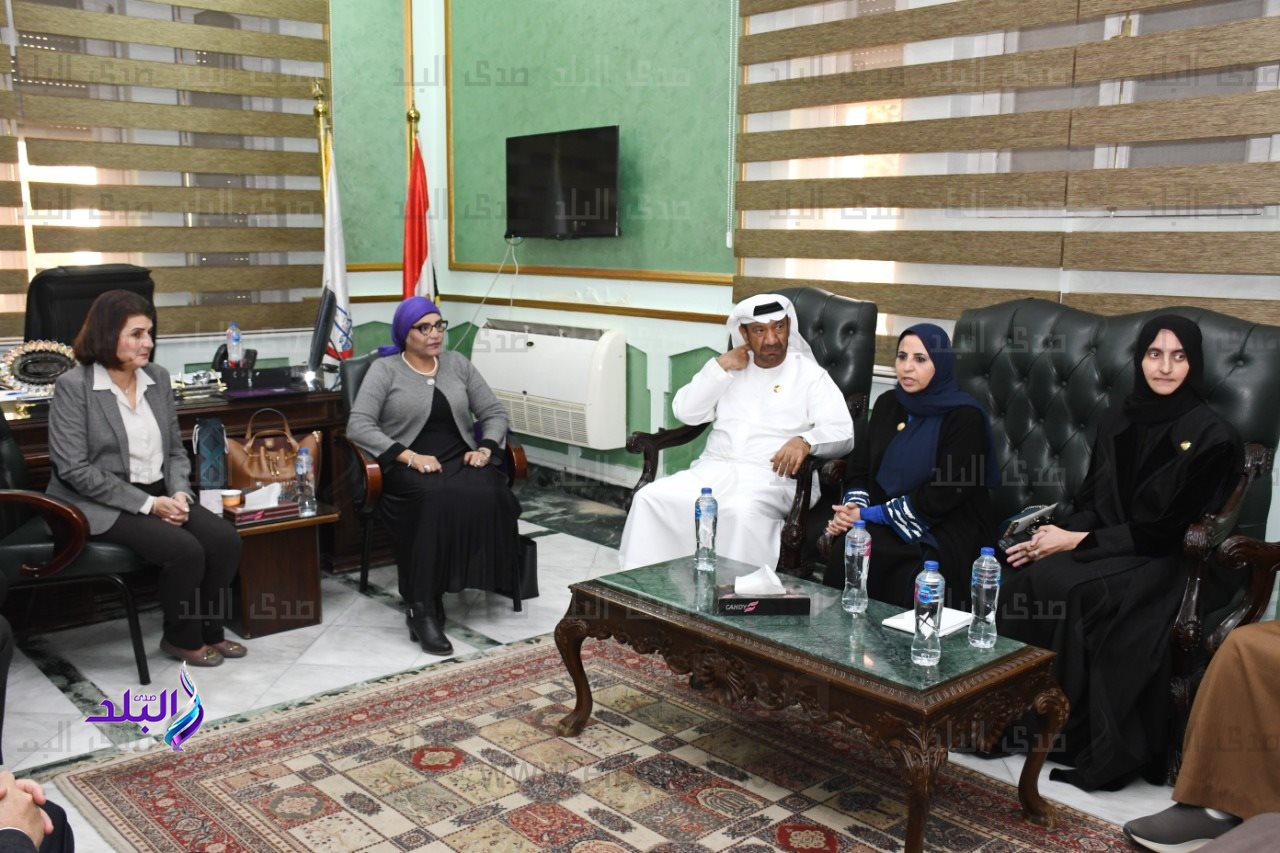 استقبال رئيس جامعة عين شمس لوفد جائزة خليفة التربوية