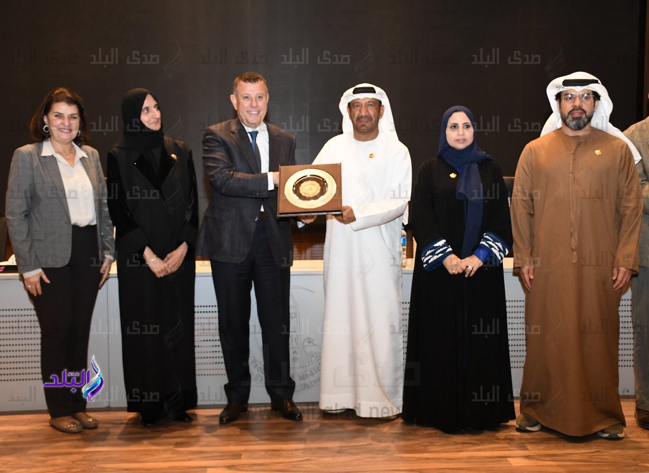 استقبال رئيس جامعة عين شمس لوفد جائزة خليفة التربوية