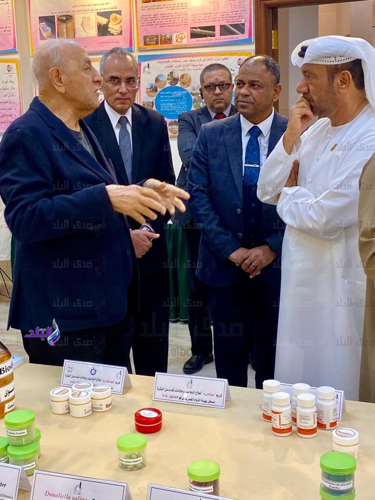 زيارة وفد جائزة خليفة التربوية للمركز القومى للبحوث