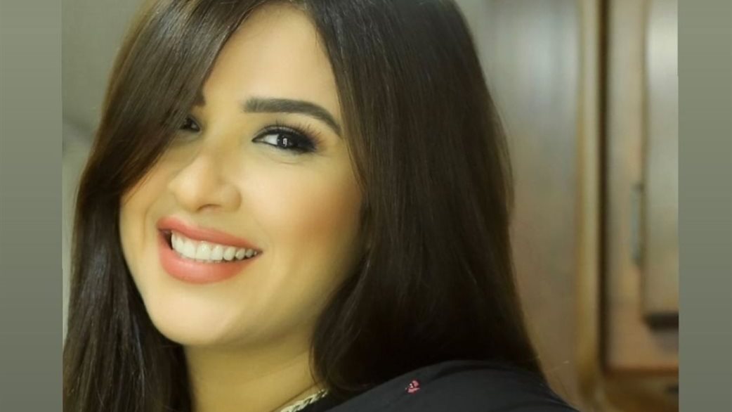 ياسمين عبد العزيز 