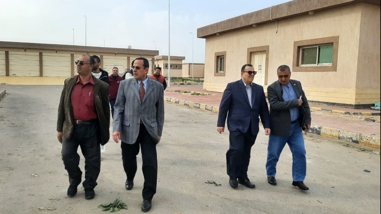 محافظ شمال سيناء يتفقد عدد من المشروعات 