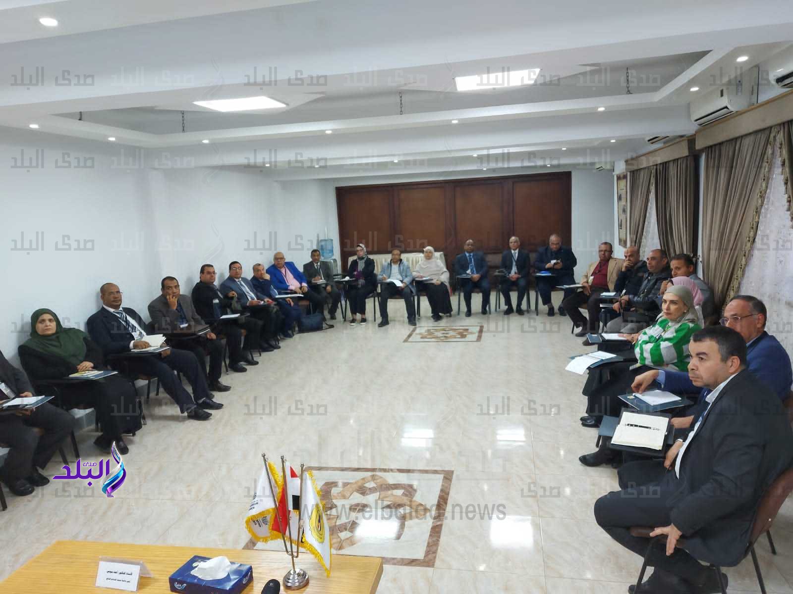 معهد إعداد القادة