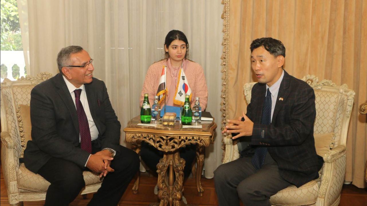 رئيس الوفد يلتقي القنصل العام لسفارة كوريا الجنوبية