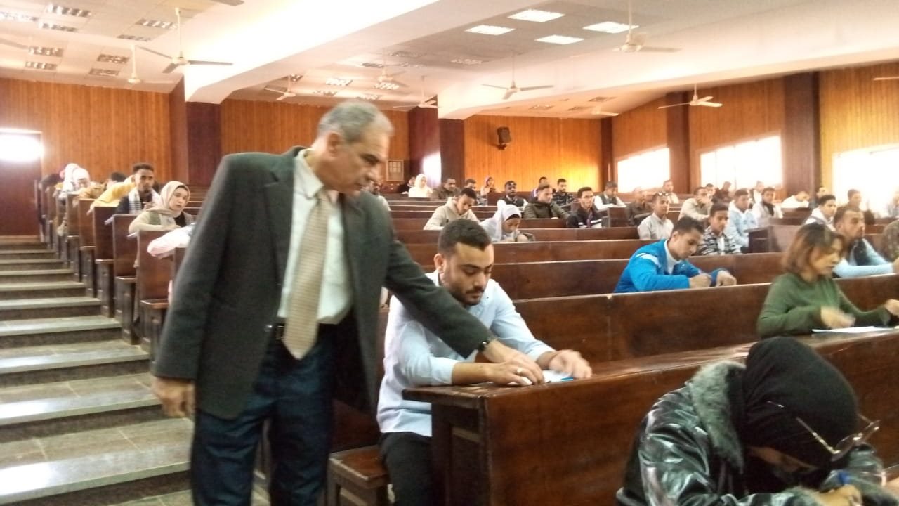 ماراثون إمتحانات الفصل الدراسى الأول بجامعة أسوان