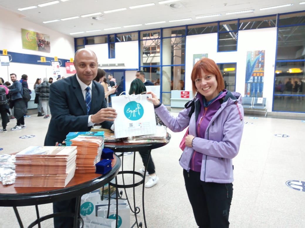 مطار مرسي علم 