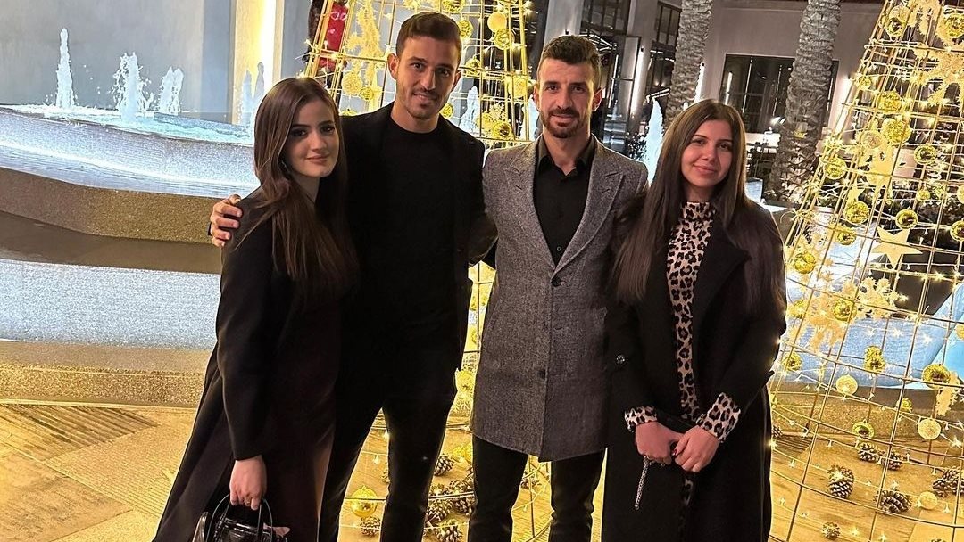 فتحى ومتولى وزوجاتهم