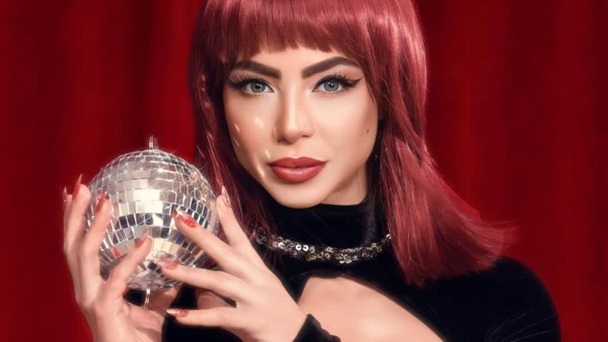 دوللي شاهين