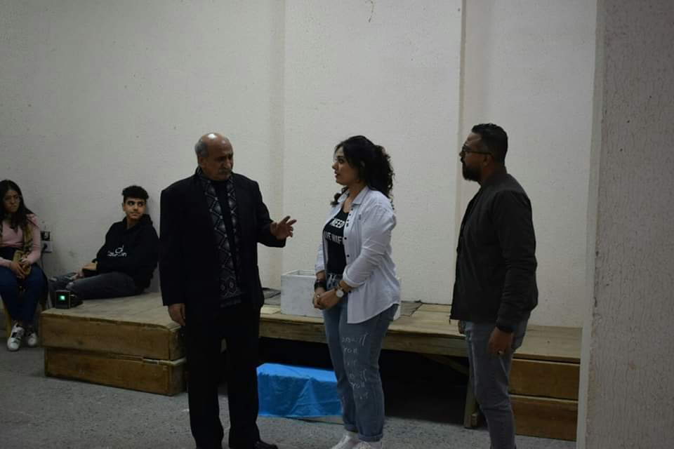 العرض المسرحي