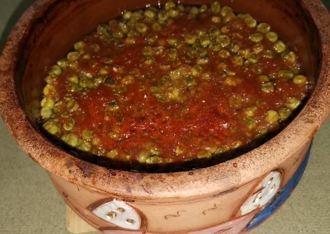 بمذاق شهي .. طريقة عمل طاجن البسلة بدون لحمة 