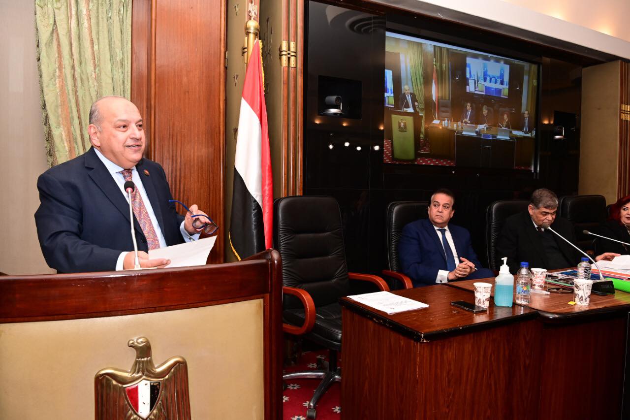  خالد عبد الغفار - وزير الصحة