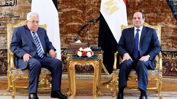 السفير الفلسطيني يشكر مصر ويعلن قدوم ابو مازن 