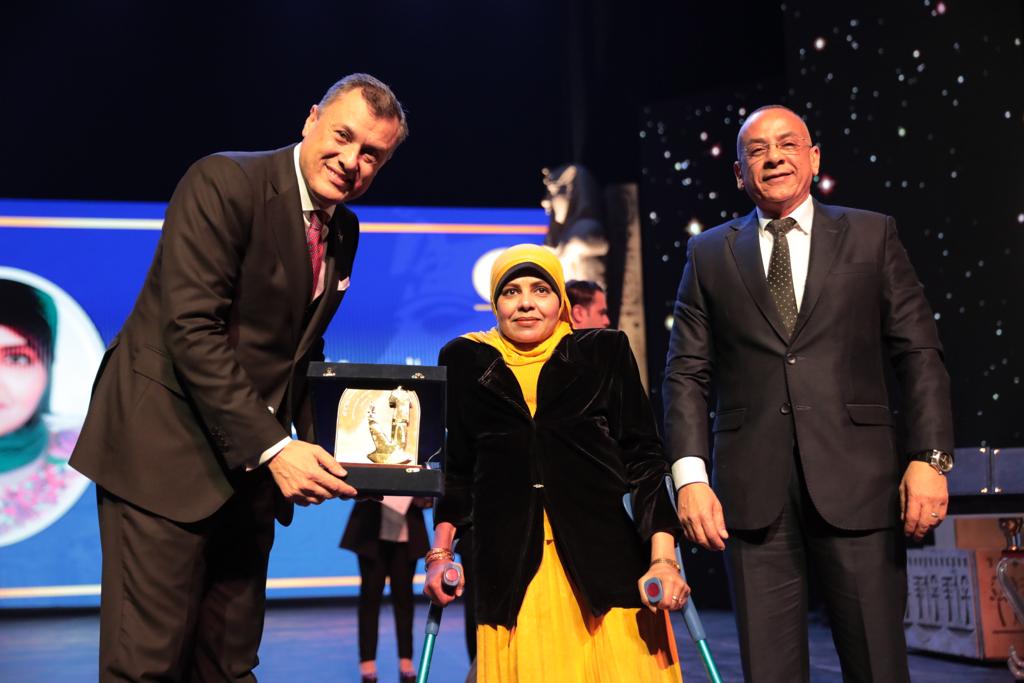 وزير السياحة والآثار 