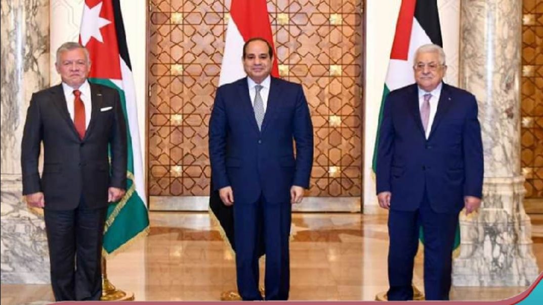 القمة الثلاثية