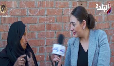 الحاجة زبيدة الحاصلة على شهادة محو الأمية بعمر 87 عاما