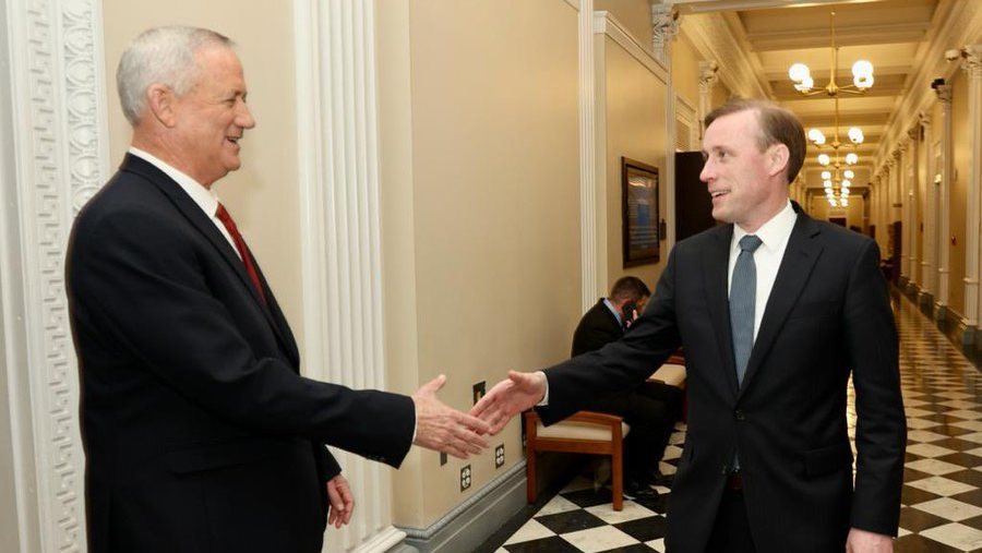 جانتس يلتقي مستشار الأمن القومي الأمريكي في إسرائيل