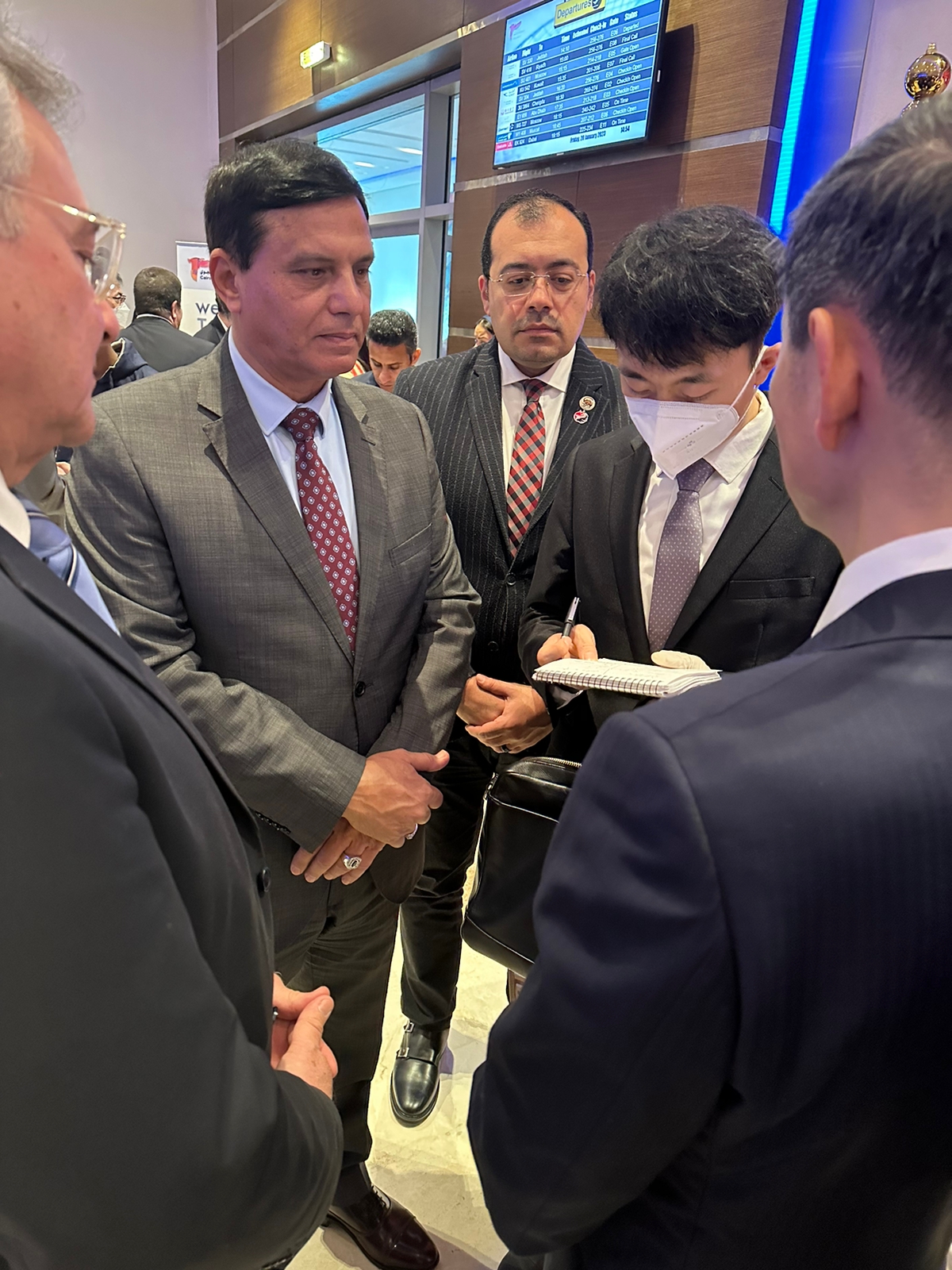 8c12cb0b-b6b2-45ab-ba9e-cb7205e761a1