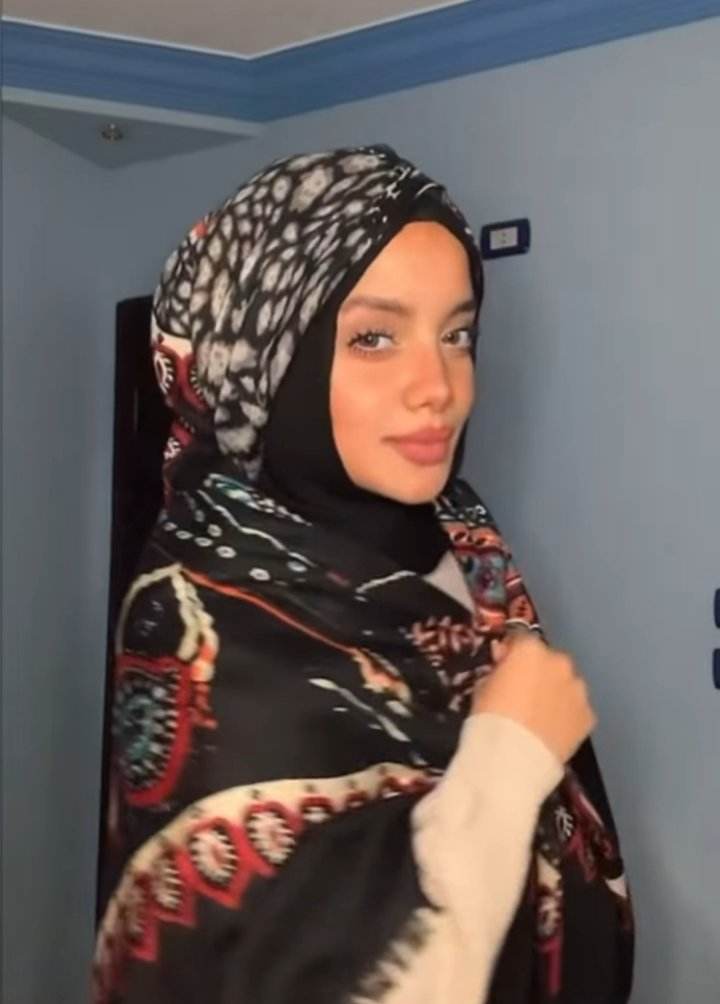 عائشة شبيهة الشيف عبير الصغير 