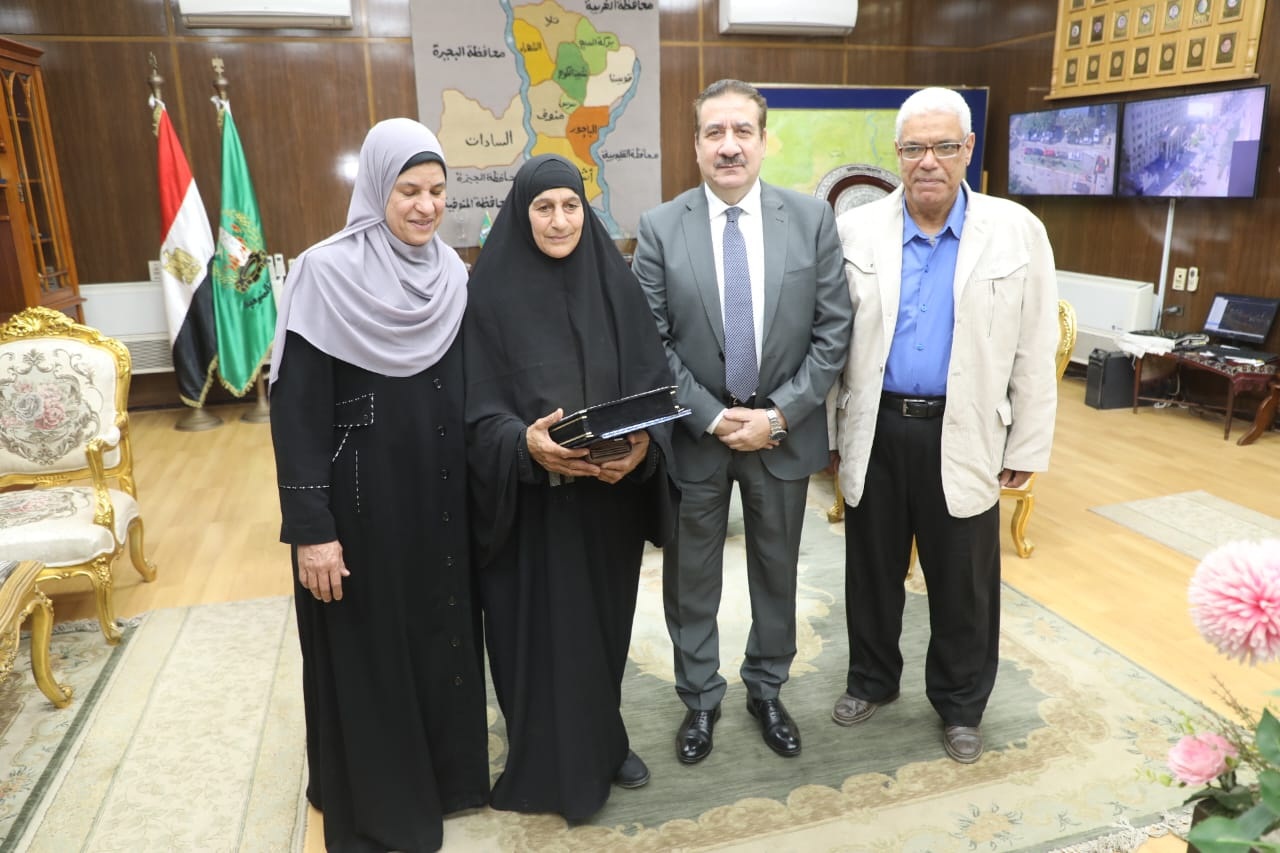 الحاجه انتصار 