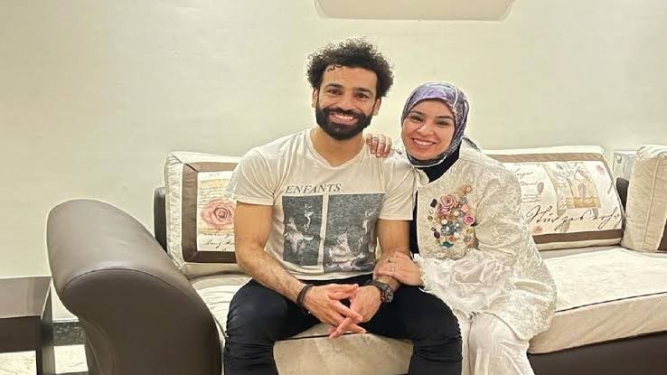 محمد صلاح وشقيقته رباب