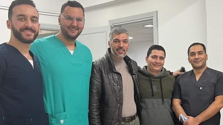 الفريق الطبي