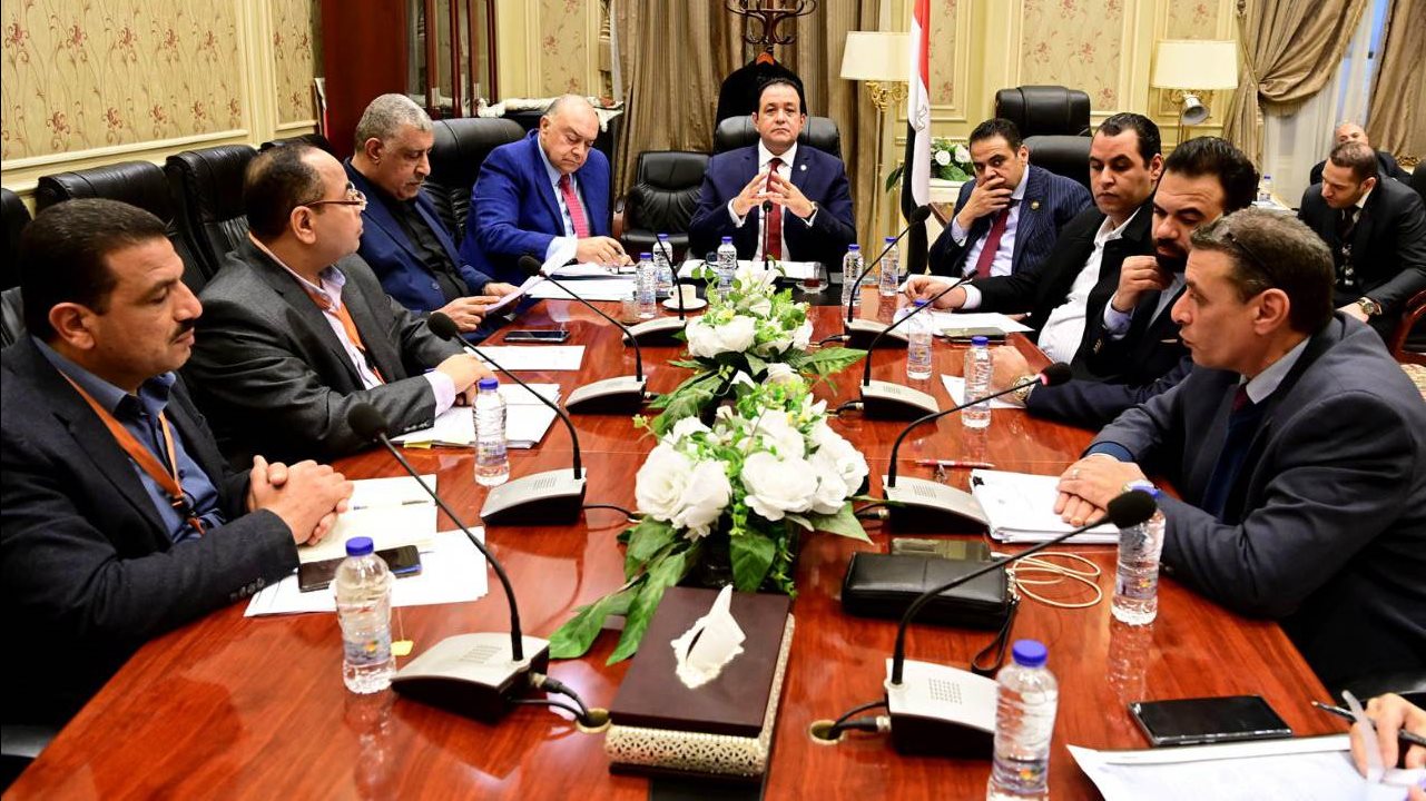 إجتماع لجنة النقل والمواصلات بالبرلمان
