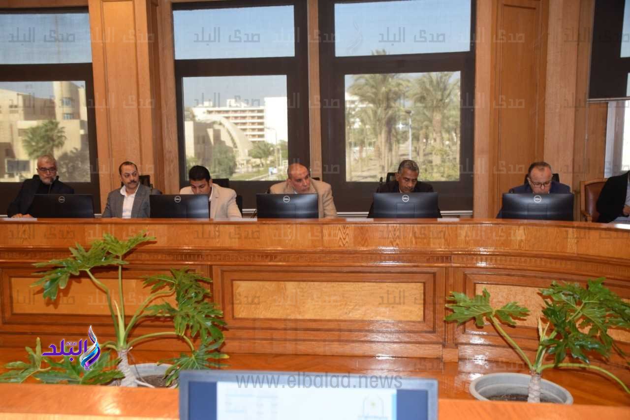 اجتماع اللجنة التحضيرية للإحتفال باليوبيل الذهبي 50 عام لجامعة حلوان