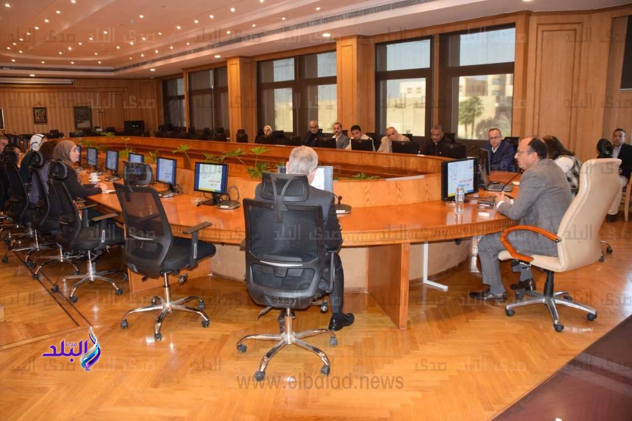 اجتماع اللجنة التحضيرية للإحتفال باليوبيل الذهبي 50 عام لجامعة حلوان1