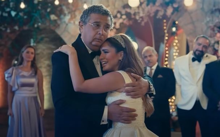 موضوع عائلي