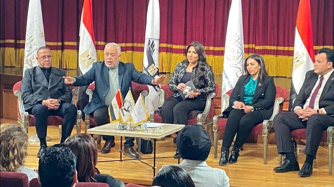 جلسة نقاشية لتنسيقية شباب الأحزاب والسياسيين