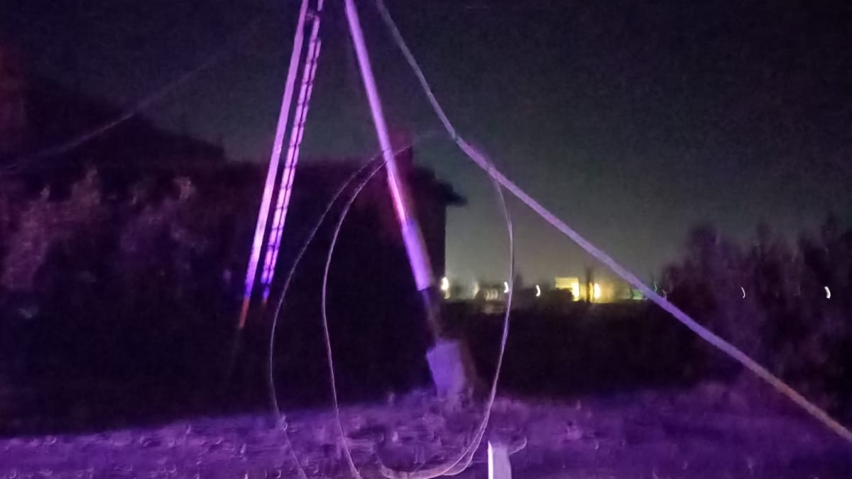 اصطدام سيارة بعامود إنارة بأسيوط 