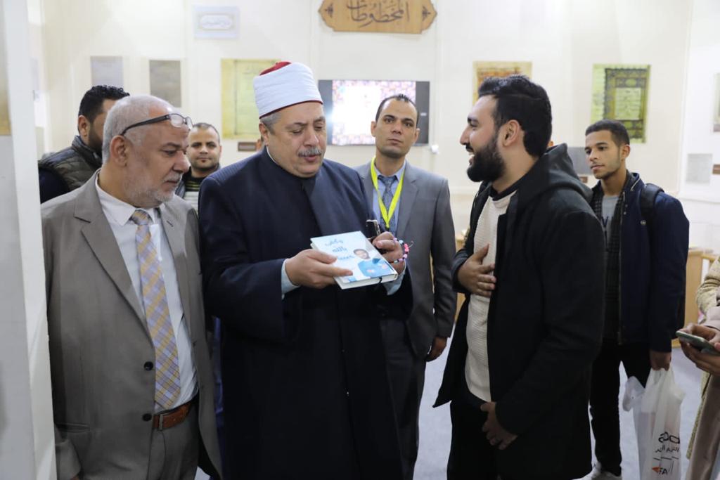 رئيس قطاع المعاهد الأزهرية في معرض الكتاب