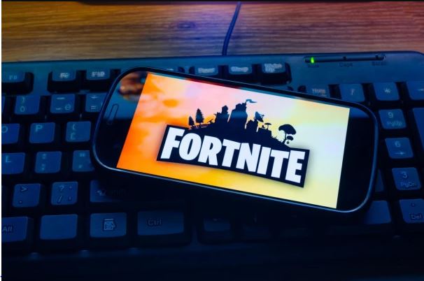 خبر حزين.. اغلاق لعبة Fortnite لأقل من 18 سنة