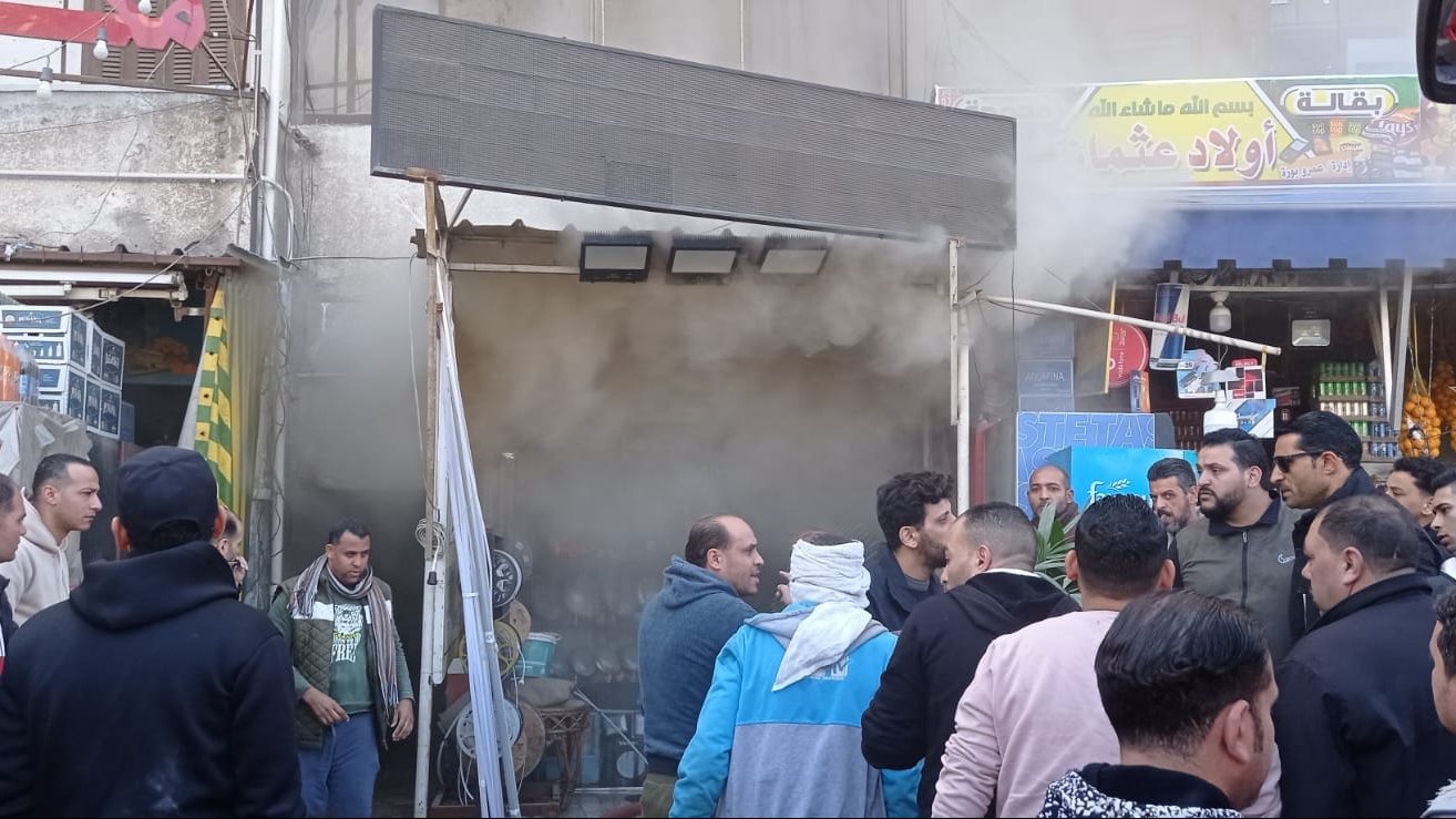 حريق بمحل وسط الإسكندرية