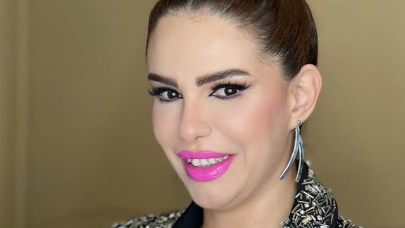 دنيا عبد العزيز 