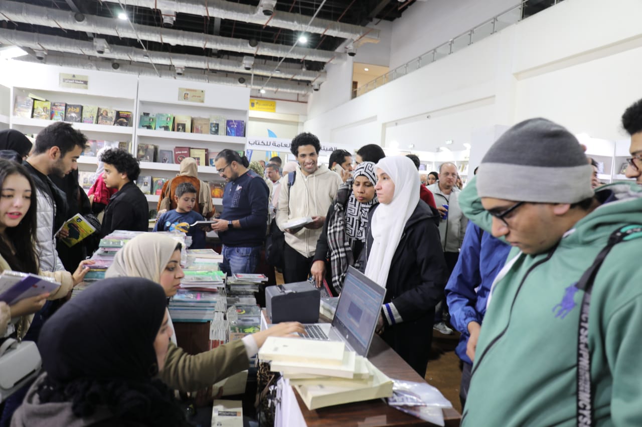 معرض القاهرة الدولي للكتاب 