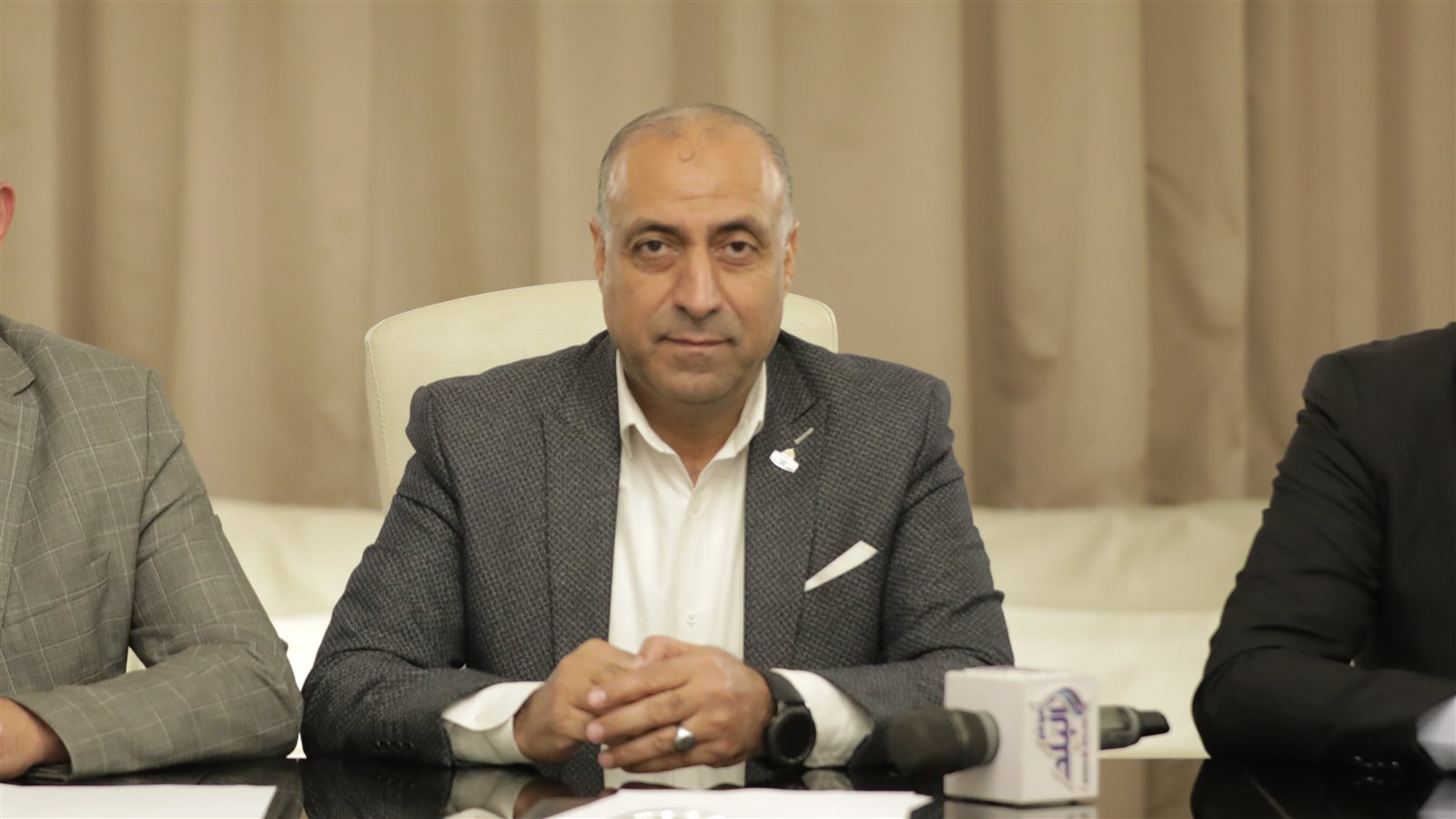 الدكتور أيمن الرقب 