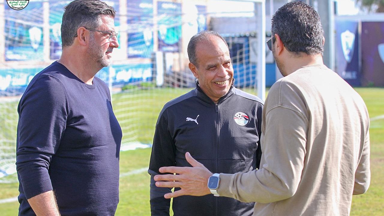 فيتوريا وجهاز منتخب الشباب 