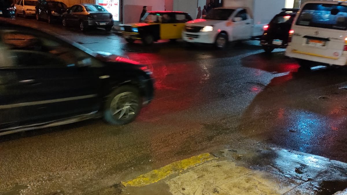 أمطار غزيرة تضرب الإسكندرية