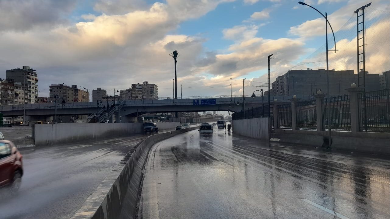 أمطار غزيرة تضرب الإسكندرية