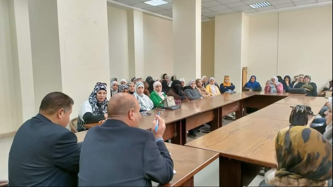 ندوة حول الأمية وتاثيرها علي الزيارة السكانية 