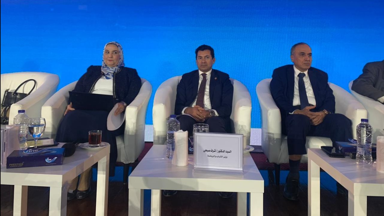 وزير الشباب والرياضة