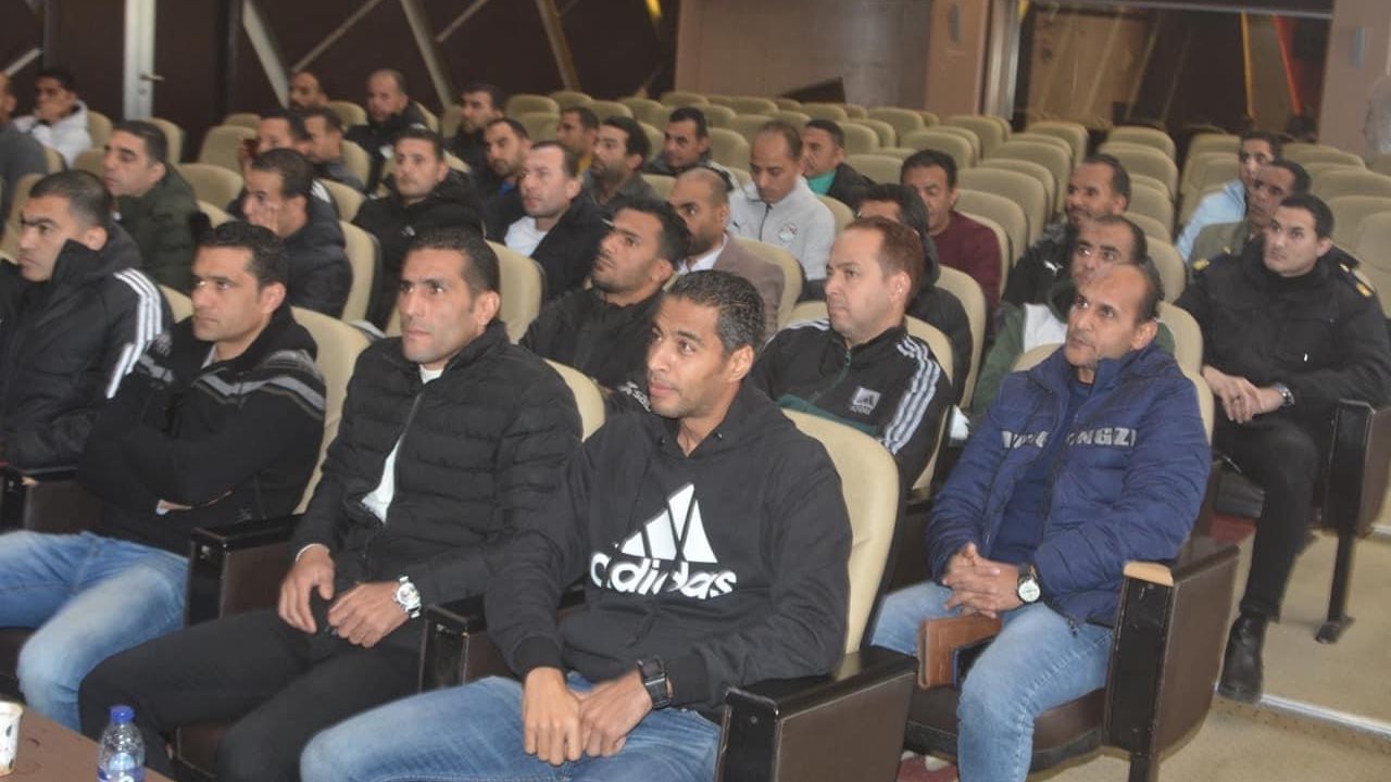 اجتماع فني بلجنة الحكام